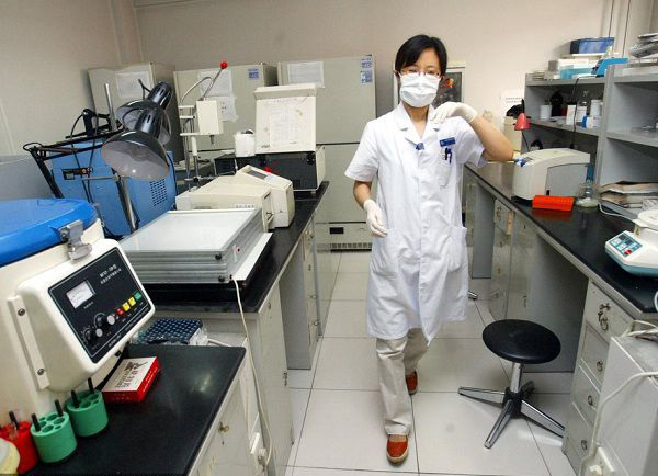 北京揭秘：DNA亲子鉴定全过程 